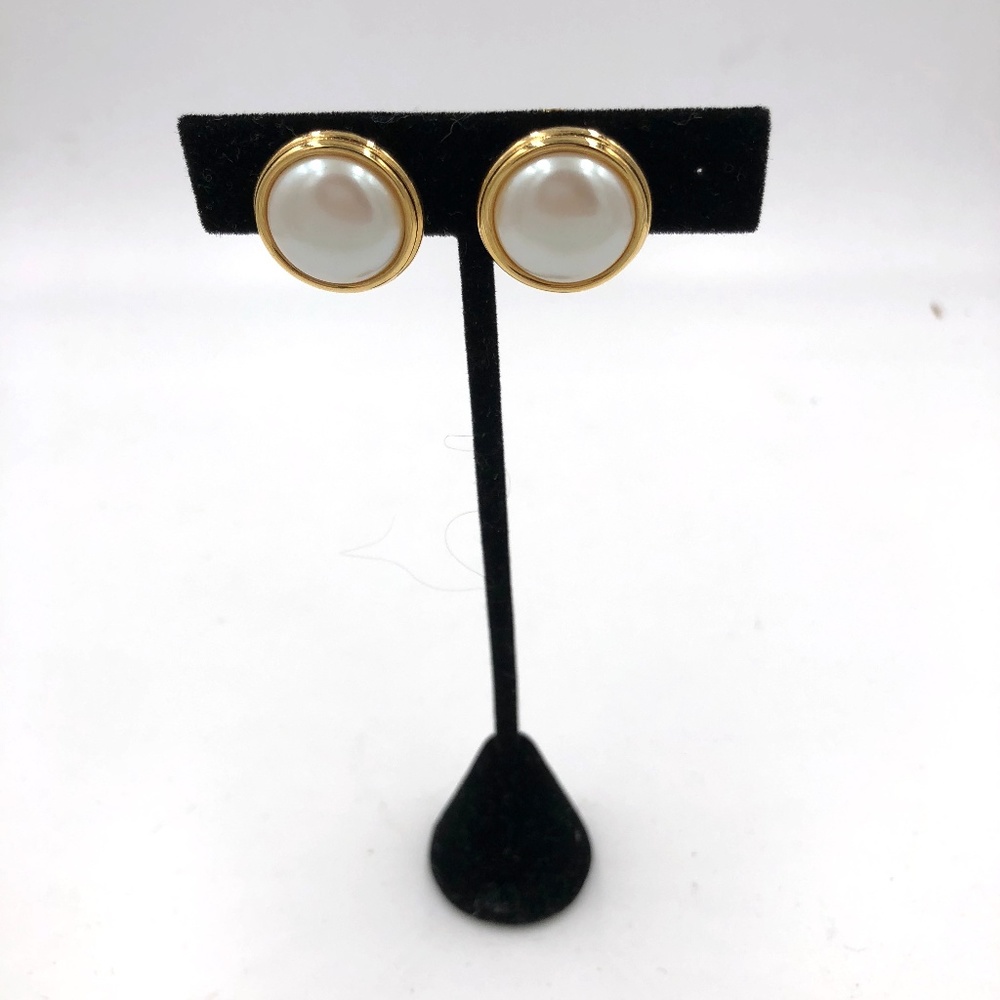 Monet Signed Vintage Clip-on Earrings